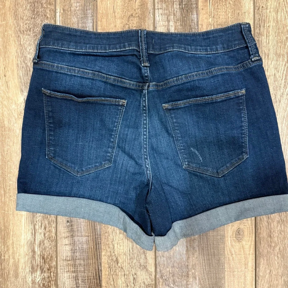 Universal Thread Women High Rise Midi Denim Shorts Dark Wash Distressed Sz 8/29